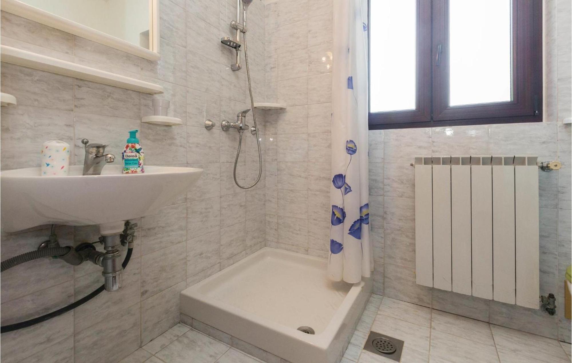 2 Bedroom Beautiful Apartment In סבודרייה מראה חיצוני תמונה